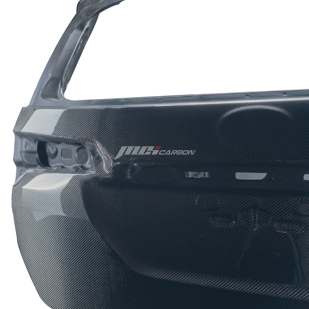 pintu bagasi carbon