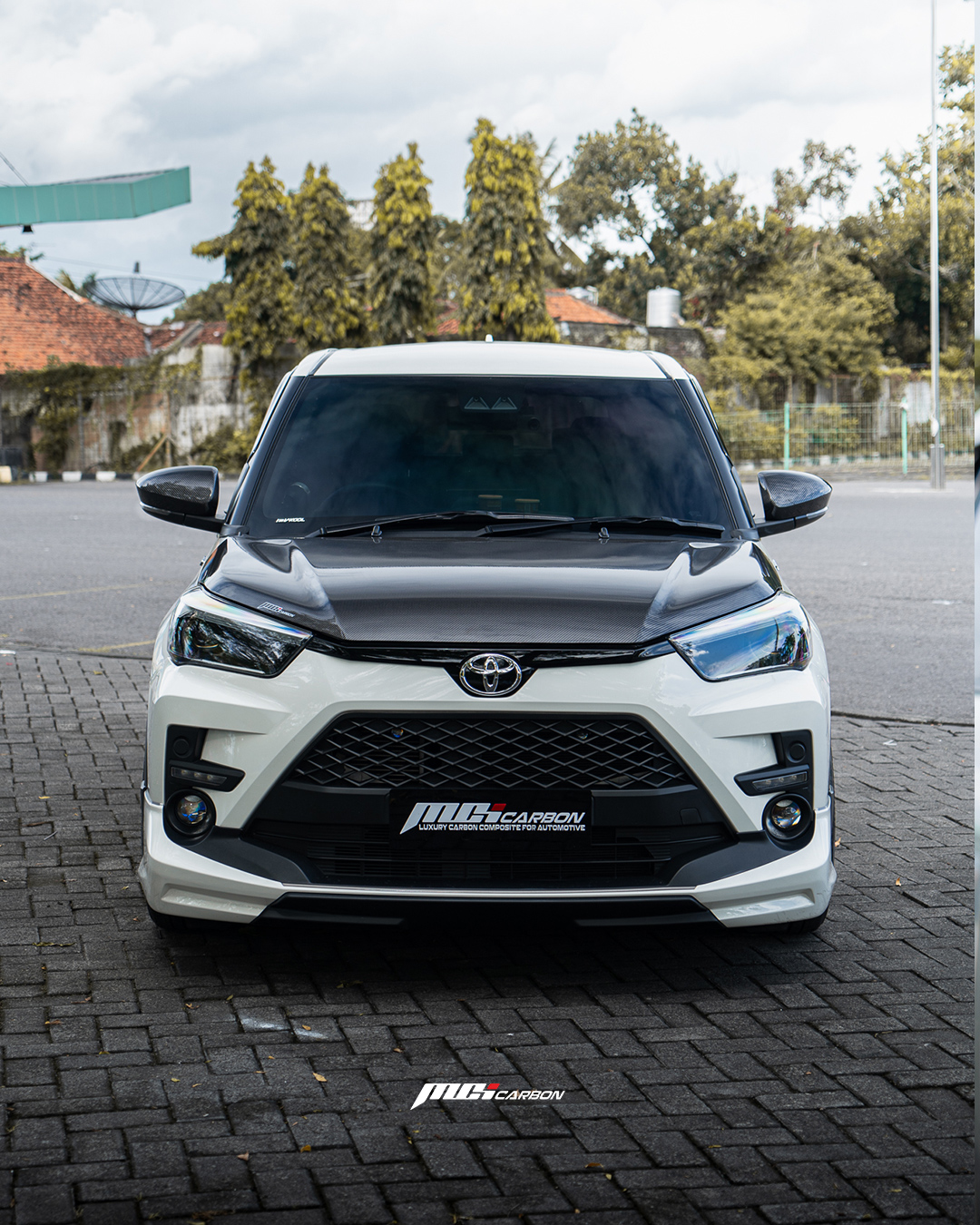 kap mesin Raize